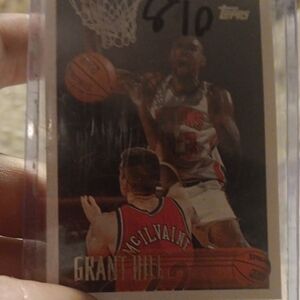 Topps Dynamic Basketball Card with Red and Black Accents